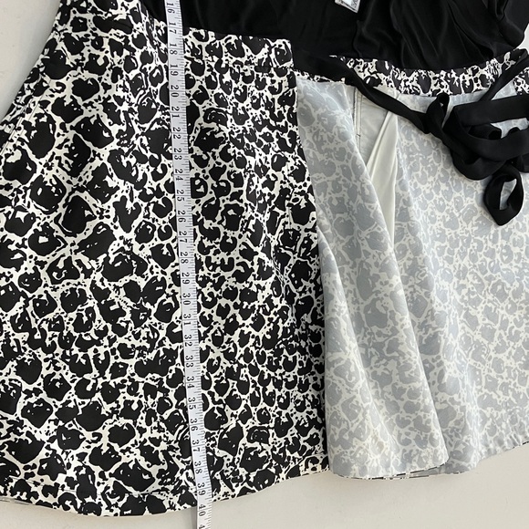 Diane Von Furstenberg - Like New Black and White Patterned Midi dress - Picture 16 of 16